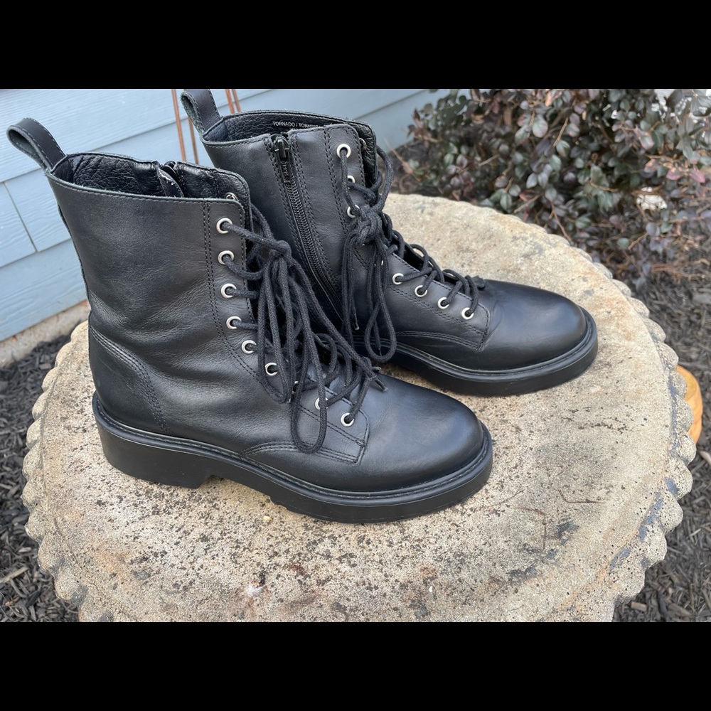 Steve Madden Tornado Black Boots ~Size 10